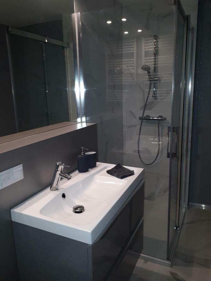 Apartamenty Centrum- Kochanowskiego -Dawniej Two-Bedroom Apartment Zielona Gora  Exterior photo