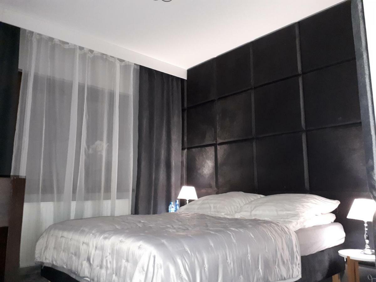Apartamenty Centrum- Kochanowskiego -Dawniej Two-Bedroom Apartment Zielona Gora  Exterior photo
