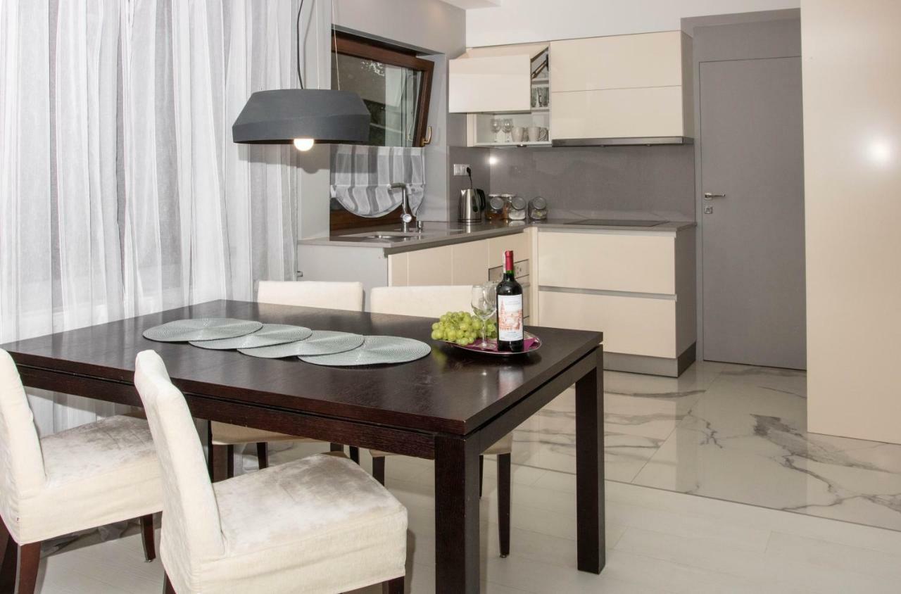 Apartamenty Centrum- Kochanowskiego -Dawniej Two-Bedroom Apartment Zielona Gora  Exterior photo
