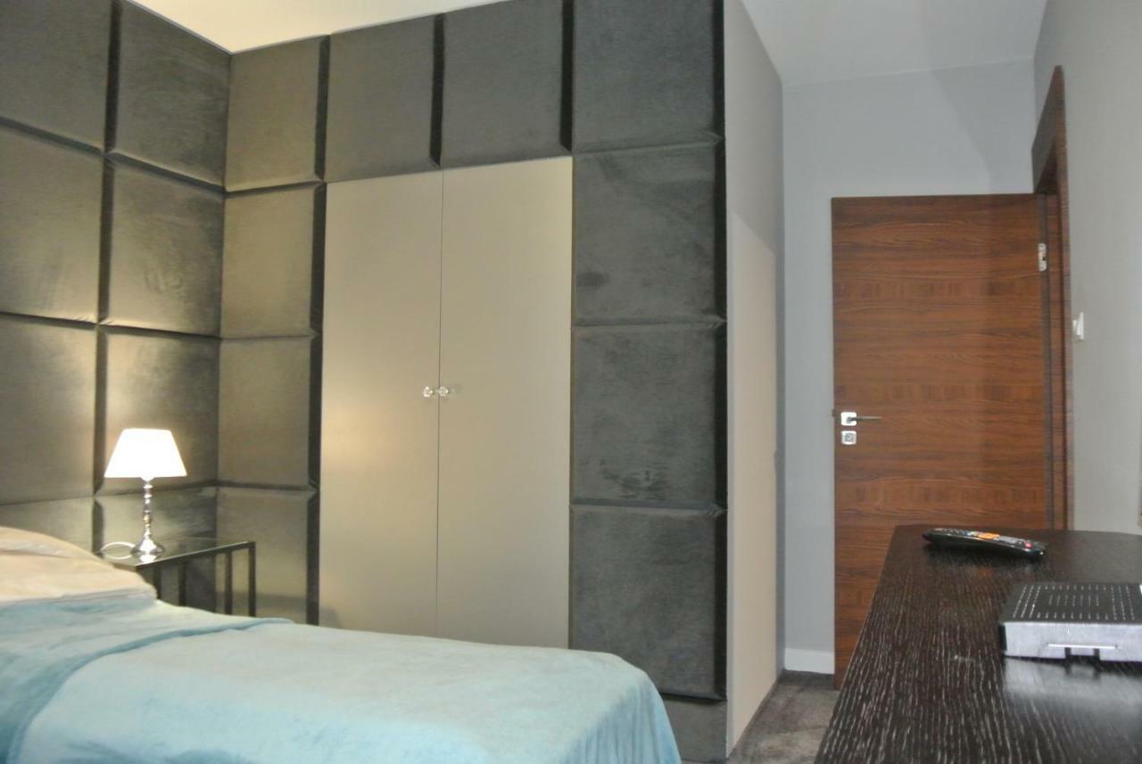 Apartamenty Centrum- Kochanowskiego -Dawniej Two-Bedroom Apartment Zielona Gora  Exterior photo